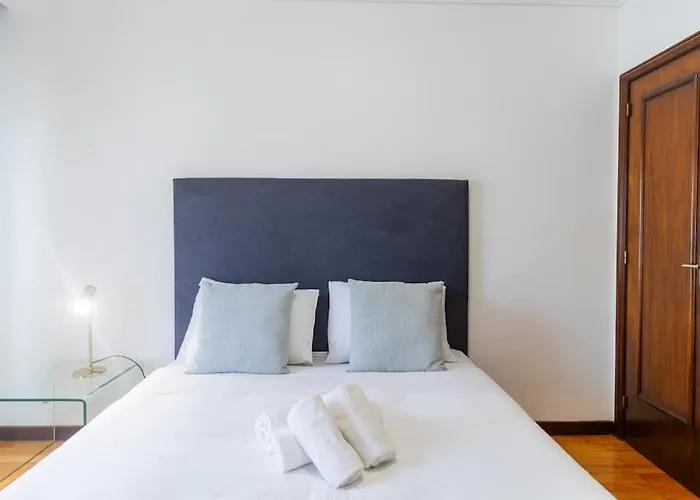 Charmy Rodrigues Lobo * פורטו