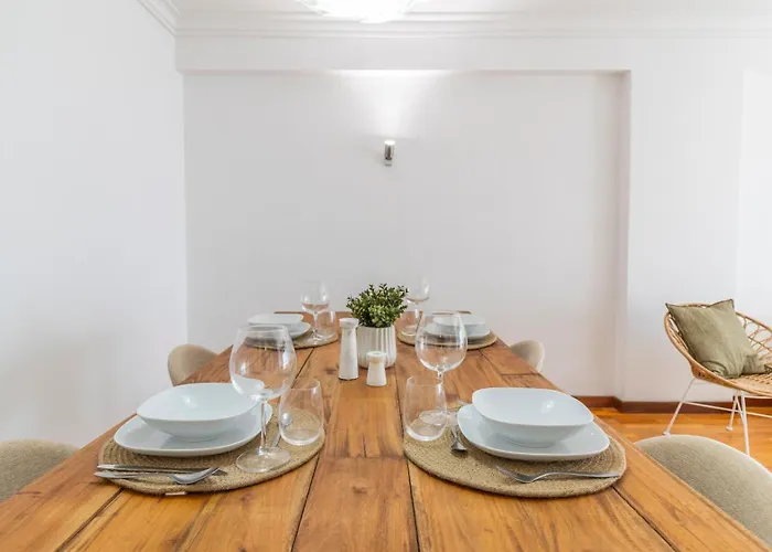 Charmy Rodrigues Lobo